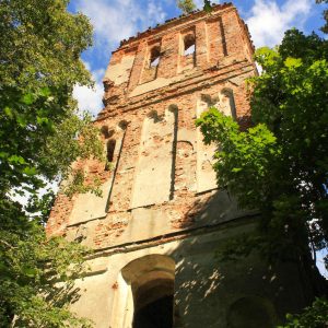 Ruiny kościoła ewangelickiego w Mieruniszkach Ruiny kościoła ewangelickiego w Mieruniszkach